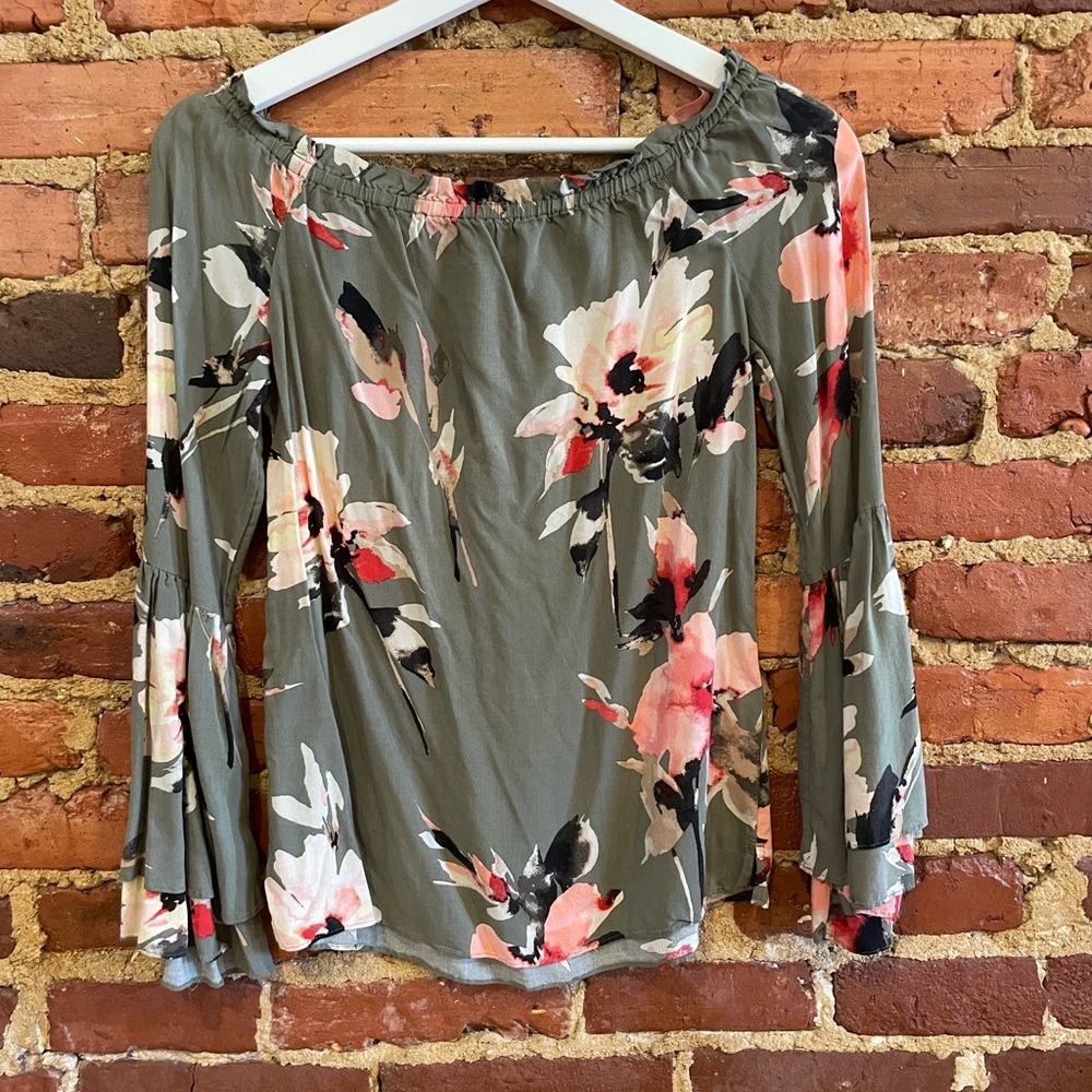 Off the shoulder White House black market casual shirt